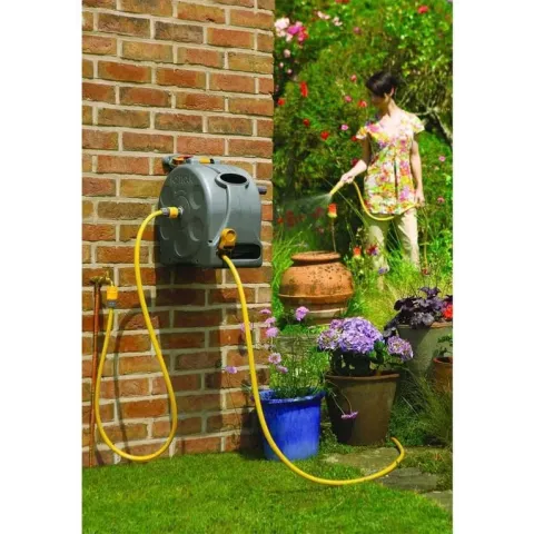 Hozelock Compact enclosed Reel 2 in 1 - 25 meter - slangbox en muurhaspel in één - grijs