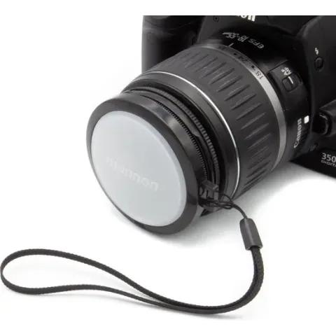 Mennon Witbalans Filter en lensdop in Ã©Ã©n - 67mm